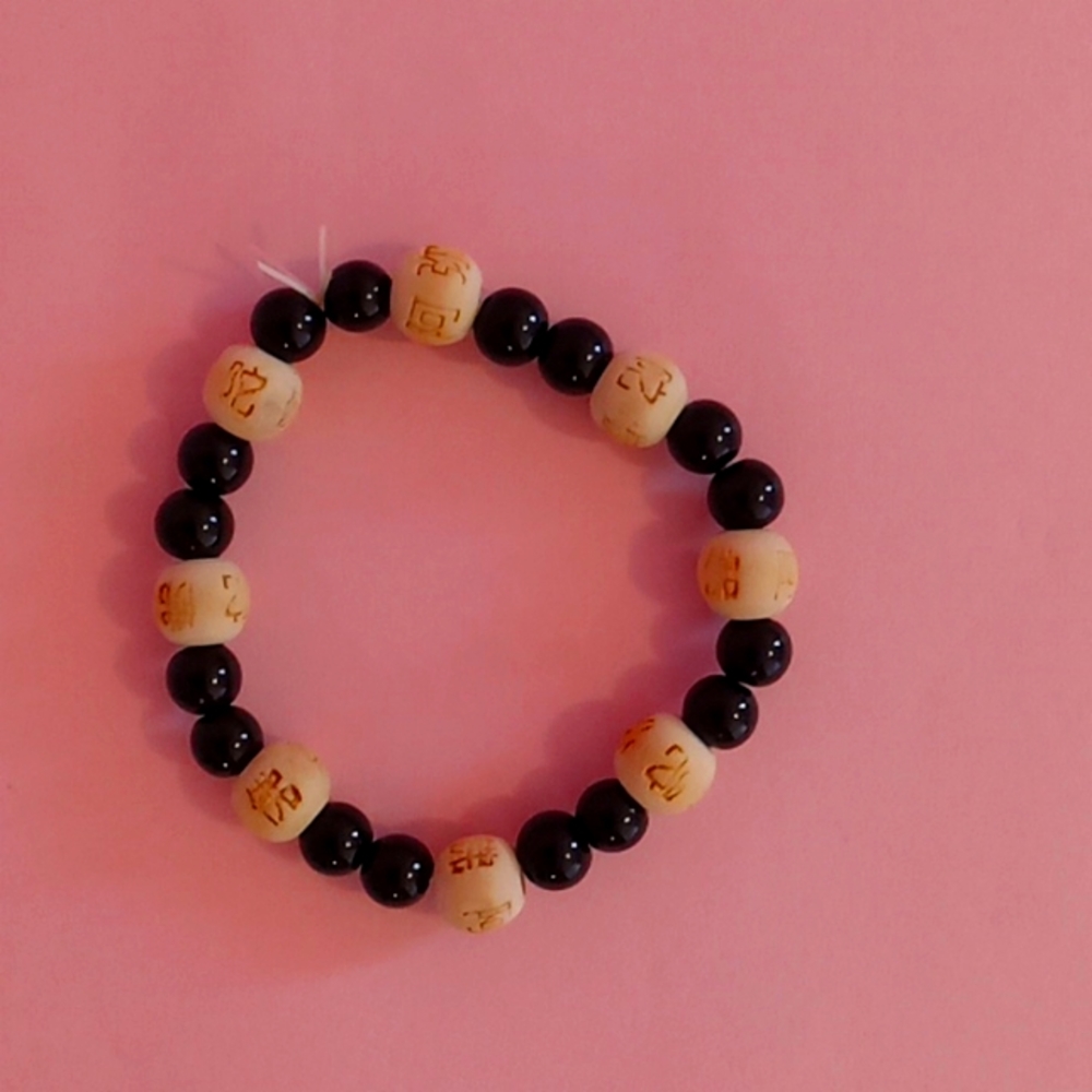 Black onyx power bead bracelet